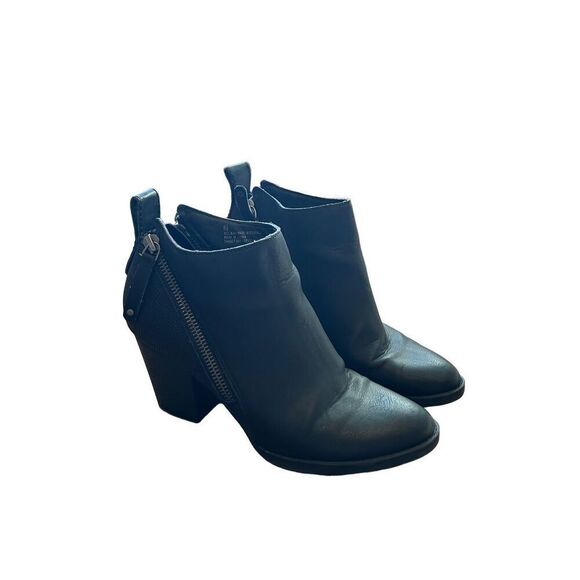 DV Dolce Vita Jayden Black Faux Leather Heeled Ankle Booties Block Zip Women's 6 - Picture 1 of 7